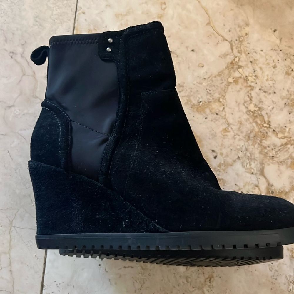 Taryn Rose zip up suede wedge boot